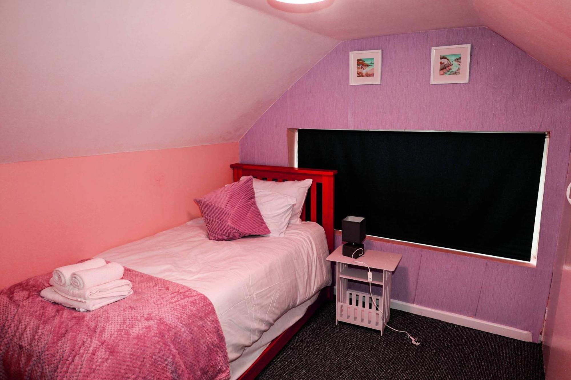 Lausory King Bed Living Your Luxe Home Away ノッティンガム エクステリア 写真
